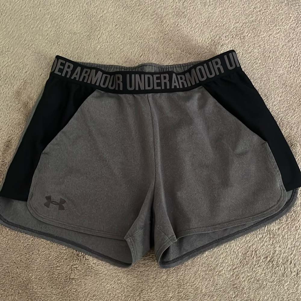 WOMENS UNDER ARMOUR SHORTS